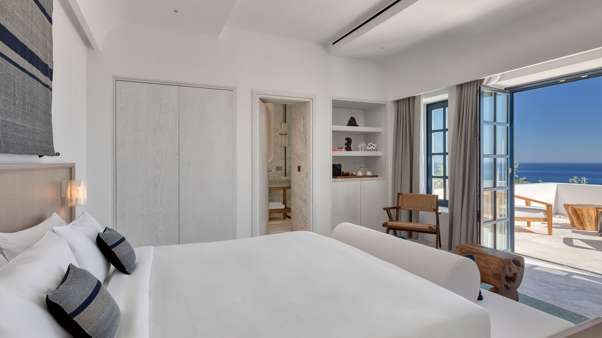 Gallery ONIRO VILLA WITH SEA VIEW AND POOL